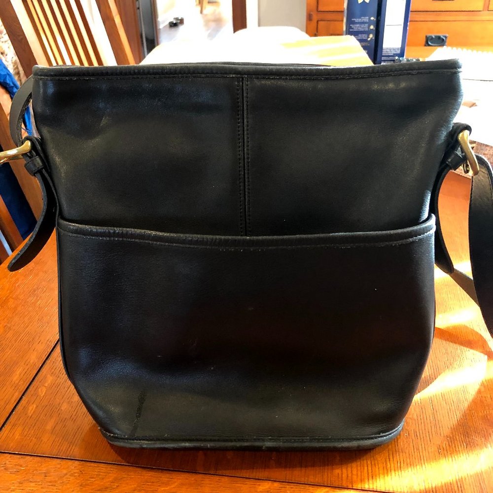 Vintage Coach  Bucket Shoulder Crossbody
